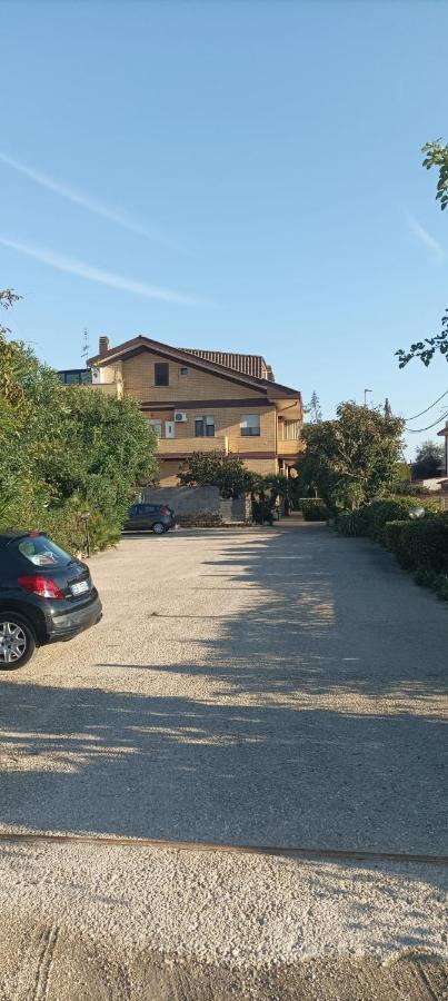 Modular King Suite - Intera Suite Vicino Aeroporto E Fiera Di Roma Fiumicino Exterior foto
